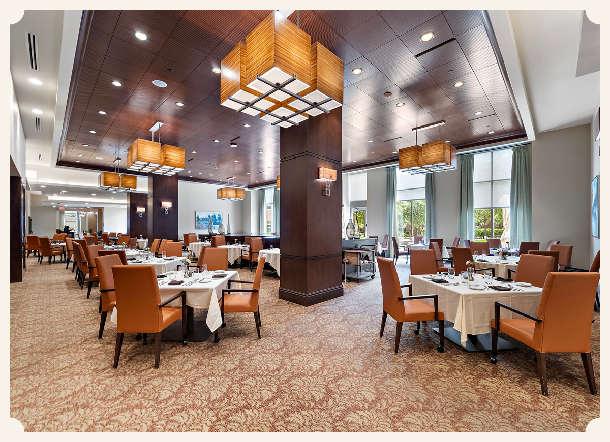 Casual Rosewood Grill dining area with comfortable seating